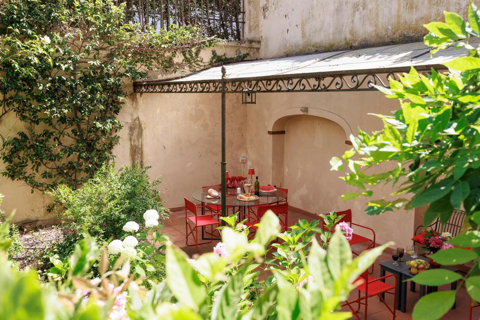 Florence Huge Apartment With Private Garden Exterior photo